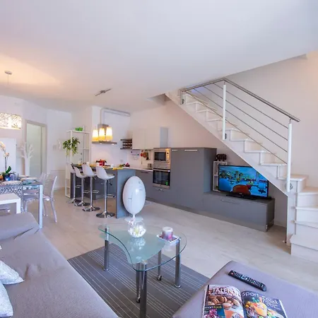 Modern Ulivi Mezzegra