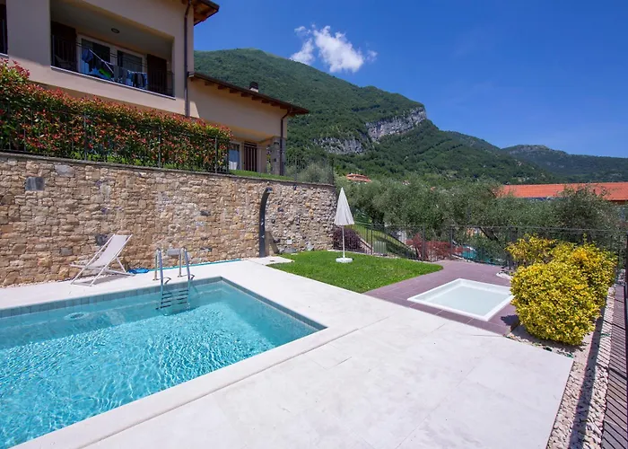 Modern Ulivi * Mezzegra